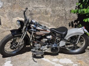 Harley Davidson Flathead WL Bobber 1942