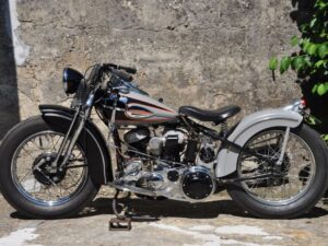 Harley Davidson Flathead WL Bobber 1942