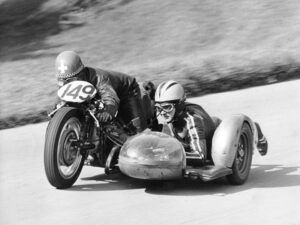 BMW CAT Kneeler 1962